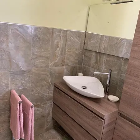 Pierino's House - With View דירה